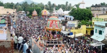 ତାଳଧ୍ୱଜ ଓ ଦେବୀଦଳନ ରଥ ଲାଗିଲା ମାଉସୀ ମା ମନ୍ଦିର ଖଳାରେ : ଶ୍ରୀମନ୍ଦିର ଖଳାରେ ଅଟକିଲା ନନ୍ଦିଘୋଷ