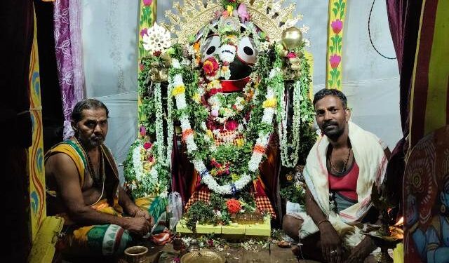 ଶ୍ରୀଜଗନ୍ନାଥ ଜୟୁଙ୍କ ସୁନାବେଶ, ଶତାଧିକ ଶ୍ରଦ୍ଧାଳୁ ଭକ୍ତଙ୍କ ସମାବେଶ