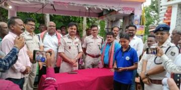 କମିଶନରେଟ ପୋଲିସ ତରଫରୁ ରିଲିଫ୍ ବଣ୍ଟନ