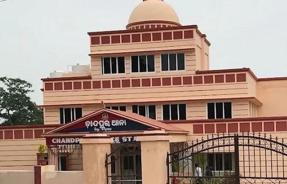ଚାନ୍ଦପୁର, ବେଆଇନ ଖଣି ଖନ ନ ପୁଲିସ ଓ ମାଫିଆମାନଙ୍କ ମଧୁଚନ୍ଦ୍ରିକା
