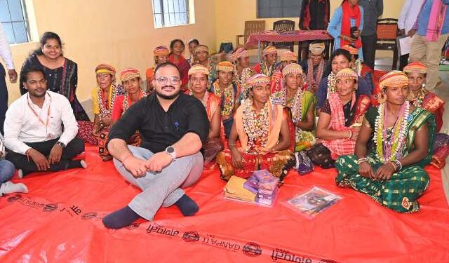 ୨୦ ଜଣ ବଣ୍ଡା ମହିଳାଙ୍କୁ ନେଇ ମାଳି ଓ ଗହଣା ତିଆରି ଶିଳ୍ପୀ ତାଲିମ କାର୍ଯ୍ୟକ୍ରମ ଶୁଭାରମ୍ଭ