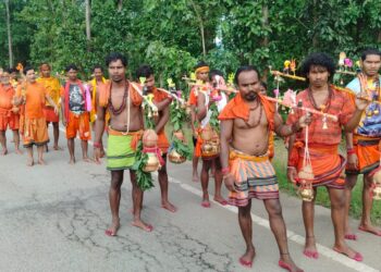 ଶ୍ରାବଣ ଶେଷ ସୋମବାରରେ ଜଳାଭିଷେକ ପାଇଁ ଜାଲେଶପଟ୍ଟାର ଜଳେଶ୍ୱରରେ କାଉଡ଼ିଆଙ୍କ ପ୍ରବଳ ଭିଡ଼