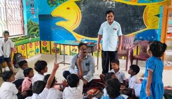ଅଚାନକ ବିଦ୍ୟାଳୟ ପରିଦର୍ଶନ କଲେ ନୂଆଗାଁ ବ୍ଲକ୍ ଶିକ୍ଷା ଅଧିକାରୀ