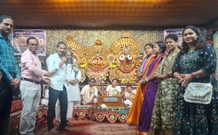 ଜଟଣୀ ଗଣେଶ ପୂଜାରେ ସନ୍ଧ୍ୟା ଆଳତି କଲା”ମୋ ପରିବାର”