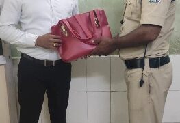 ରେଳମଦଦ୍ ମାଧ୍ୟମରେ ଯାତ୍ରୀଙ୍କ ମୂଲ୍ୟବାନ ସାମଗ୍ରୀ ସୁରକ୍ଷିତ ଉଦ୍ଧାର