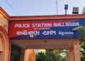 ପାହାଡ଼ ଉପରୁ ଗଳିତ ଝୁଲନ୍ତା ମୃତକଙ୍କ ପରିଚୟ ଚିହ୍ନଟ, ପରିବାରକୁ ହସ୍ତାନ୍ତର ମୃତଦେହ