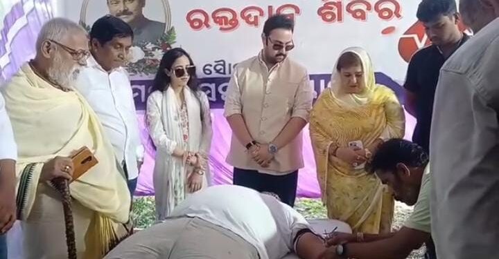 ହେମେନ୍ଦ୍ର ସେନା, ନୟାଗଡ଼ ତରଫରୁ ରକ୍ତଦାନ ଶିବିର