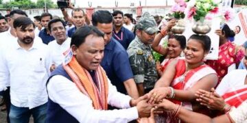 ସଂଯୁକ୍ତ ଆରବ ଏମିରଟ୍ସ (ୟୁ ଏ ଇ ) ଗସ୍ତ ସାରି ଓଡ଼ିଶା ଫେରିଲେ ମୁଖ୍ୟମନ୍ତ୍ରୀ ଓଡ଼ିଶାକୁ ଆସିବ ୨.୪୩ ଲକ୍ଷ କୋଟିର ନିବେଶ – ସୃଷ୍ଟି ହେବ ୯ ଲକ୍ଷ ନିଯୁକ୍ତି