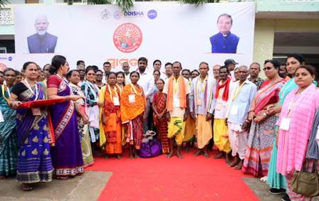 ଶ୍ରୀଜଗନ୍ନାଥ ଦର୍ଶନ ଯୋଜନା ରେ ୩ ଜିଲ୍ଲାର ୯୧୦ ଶ୍ରଦ୍ଧାଳୁ କଲେ ମହାପ୍ରଭୁଙ୍କ ଦର୍ଶନ