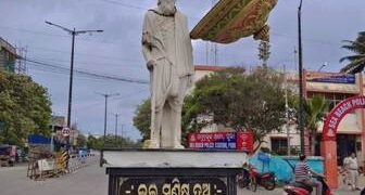 ଭଲମଣିଷଙ୍କ ମୁଣ୍ଡ ଉପରୁ ଛତା ଭଙ୍ଗିଗଲା