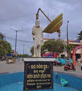 ଭଲମଣିଷଙ୍କ ମୁଣ୍ଡ ଉପରୁ ଛତା ଭଙ୍ଗିଗଲା