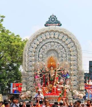 ଭସାଣୀରେ କଟକ ସହରର ୧୩୯ ଟି ମା,ଦୂର୍ଗାଙ୍କ ପ୍ରତିମୂର୍ତ୍ତି ବିସର୍ଜନ