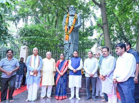 ବାଗ୍ମୀ ବିଶ୍ୱନାଥ କରଙ୍କ ଶ୍ରାଦ୍ଧ ବାର୍ଷିକୀରେ ଶ୍ରଦ୍ଧା ସୁମନ ଅର୍ପଣ