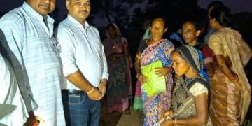 ଭାଲୁ ଆକ୍ରମଣରେ ଯୁବକଙ୍କ ମୃତ୍ୟୁ ଘଟଣା ରେଡକ୍ରସ ପକ୍ଷରୁ ପରିବାରକୁ ୨୦ ହଜାର ଟଙ୍କା ସହାୟତା