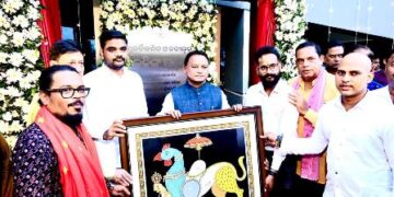 Silver Gandhi demands regularisation of Contractual Teachers – Submitted Memorandum to CM