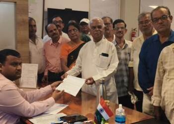 ଅବସରପ୍ରାପ୍ତ କର୍ମଚାରୀ ସଙ୍ଘ ପକ୍ଷରୁ ପ୍ରଧାନମନ୍ତ୍ରୀ ଙ୍କ ଉଦ୍ଦେଶ୍ୟରେଜିଲ୍ଲପାଳ ଙ୍କୁ ୧୨ ଦଫା ଦାବୀ ନେଇ ସ୍ମାରକ ପତ୍ର ପ୍ରଦାନ