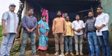 ବାତ୍ୟା କ୍ଷୟକ୍ଷତିର ଆକଳନ ପାଇଁ ଗାଁ ଗାଁରେ ବିଜେପି କାର୍ଯ୍ୟକର୍ତ୍ତା, : ପ୍ରଭାବିତ ପରିବାରଙ୍କ ଘରେ ପହଞ୍ଚି ଦୁଃଖ ଓ ସମସ୍ୟା ବୁଝିଲେ ଦଳୀୟ ପ୍ରତିନିଧି