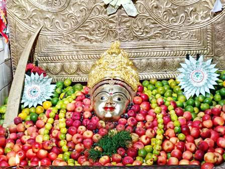 ନବରାତ୍ରର ପଞ୍ଚମ ଦିନରେ ମା’ ପାଟଖଣ୍ଡାଙ୍କ ସ୍କନ୍ଦମାତା ବେଶ : ଭକ୍ତିମୟ ପରିବେଶରେ ଚାଲିଛି ମା’ଙ୍କ ନବରାତ୍ର ପୂଜା