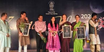 କୋଣାର୍କ ନାଟ୍ୟ ମଣ୍ଡପ ପକ୍ଷରୁ କୁମାର ଉତ୍ସବ : ଶିଳ୍ପୀଙ୍କ ଦ୍ଵାରା ଆକର୍ଷଣୀୟ ନୃତ୍ୟ ପରିବେଷଣ