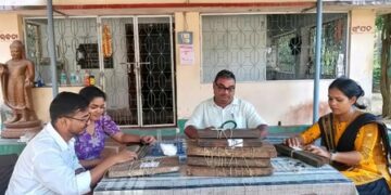 ଆନ୍ତର୍ଜାତିକ ପାଠାଗାର ସଂଗ୍ରହାଳୟ ରେ ଥିବା ପୁରାତନ ଓ ଦୁର୍ଲଭ ତାଳପତ୍ର ପୋଥି ରୁ ଅନେକ ଗବେଷଣା ତଥ୍ୟମାନ ସଂଗ୍ରହ କଲେ